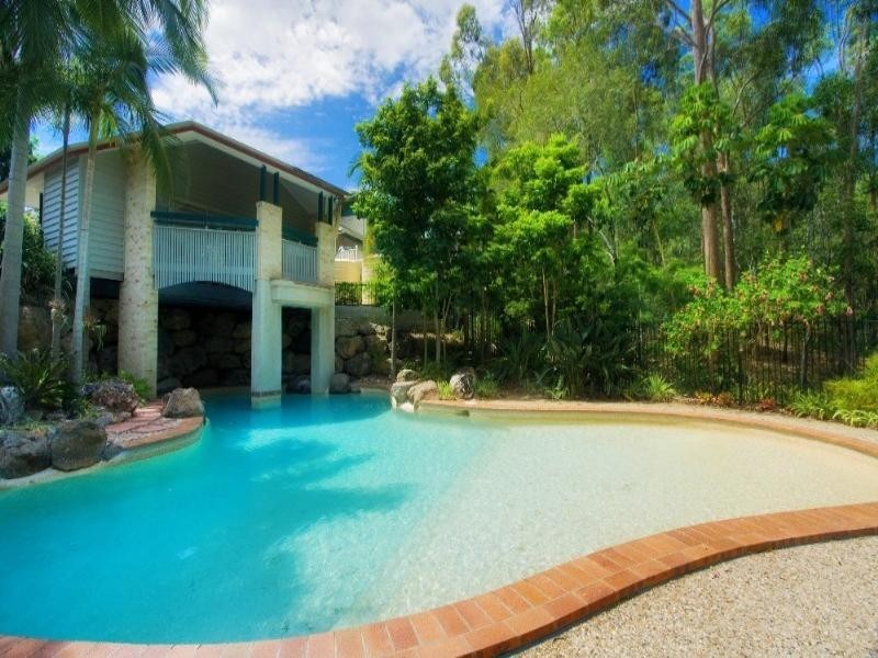 4/360 Simpsons Road, Bardon QLD 4065