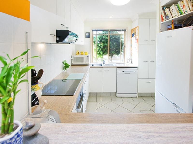 4/360 Simpsons Road, Bardon QLD 4065