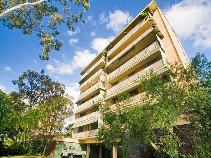 2/146 Macquarie Street, St Lucia QLD 4067
