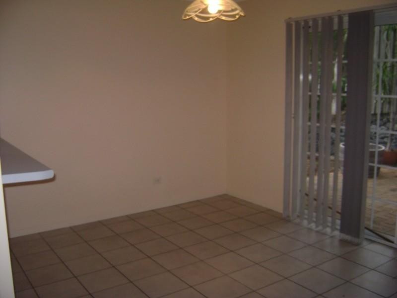 1/2 Moore Street, Taringa QLD 4068