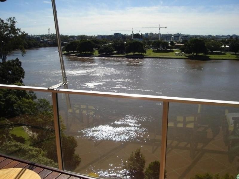 25/82 Sandford Street, St Lucia QLD 4067