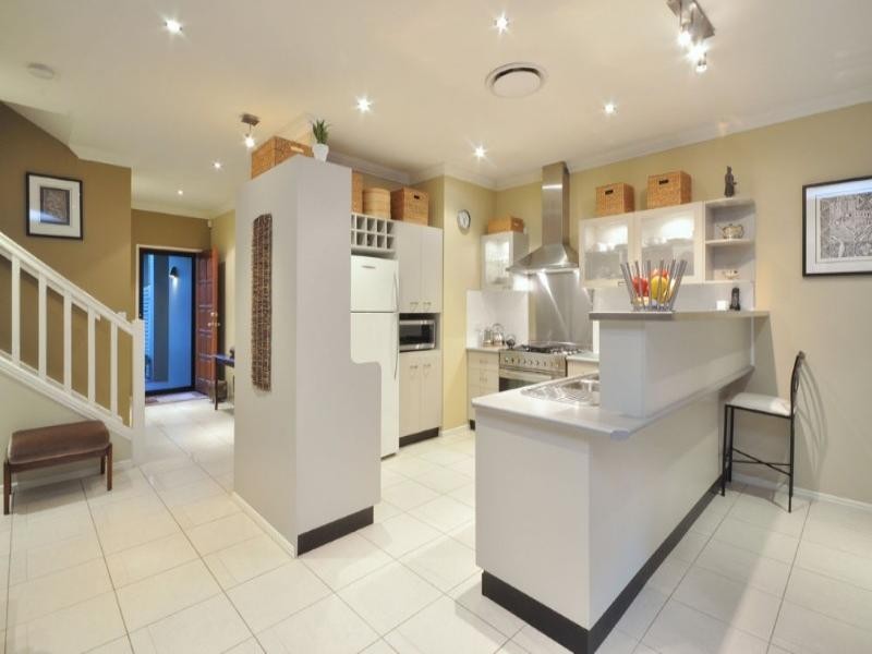 23 Burns Street, Indooroopilly QLD 4068