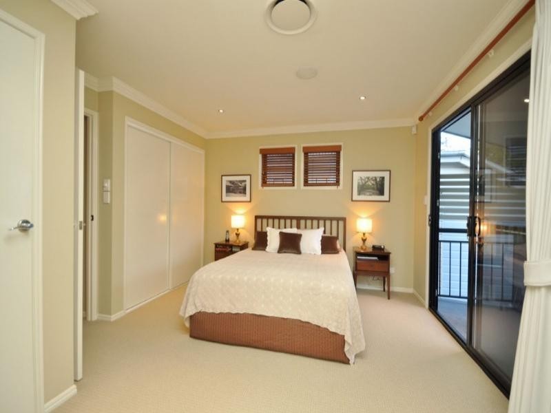 23 Burns Street, Indooroopilly QLD 4068