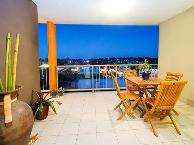 32/27 Station Road, Indooroopilly QLD 4068