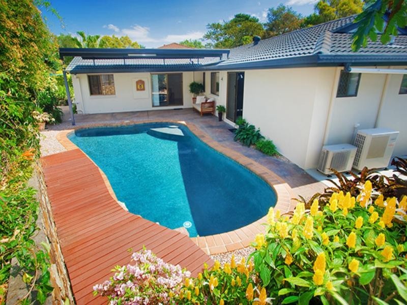 22 Wyndarra Street, Kenmore QLD 4069