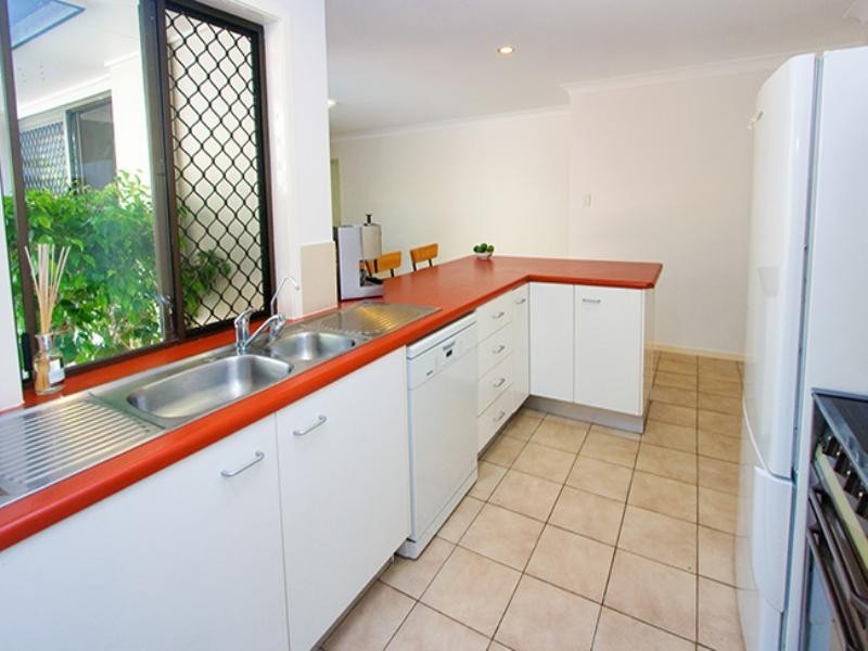 22 Wyndarra Street, Kenmore QLD 4069