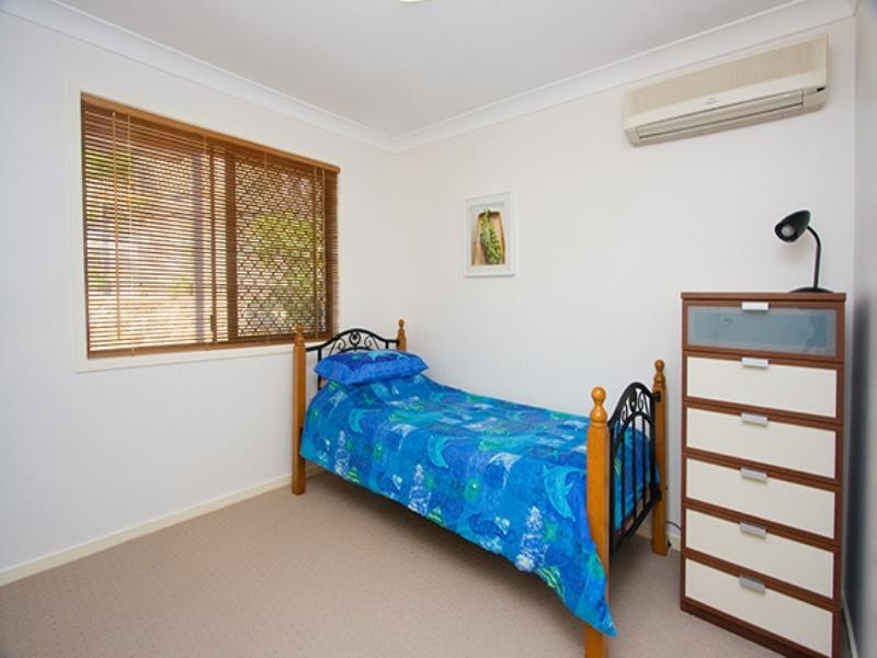 22 Wyndarra Street, Kenmore QLD 4069