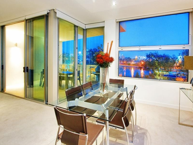 22/205 Coronation Drive, Auchenflower QLD 4066