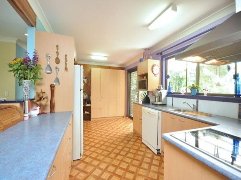 9 Brinkworth Place, Indooroopilly QLD 4068