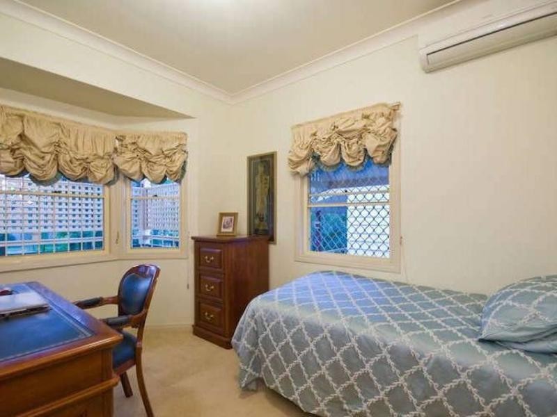 47 Carmody Road, St Lucia QLD 4067