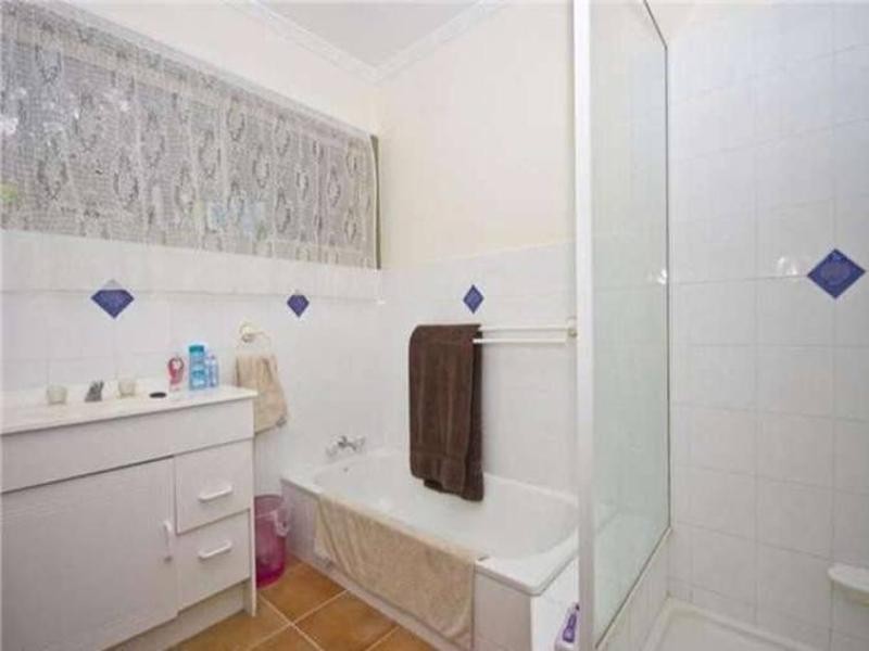 4 Currawang Street, The Gap QLD 4061