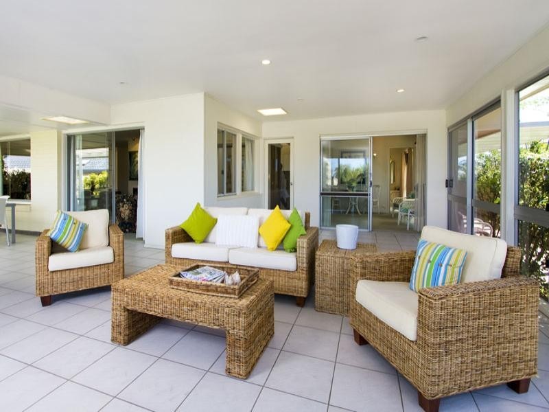 8 Kersley Road, Kenmore QLD 4069