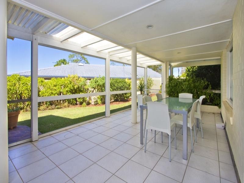 8 Kersley Road, Kenmore QLD 4069