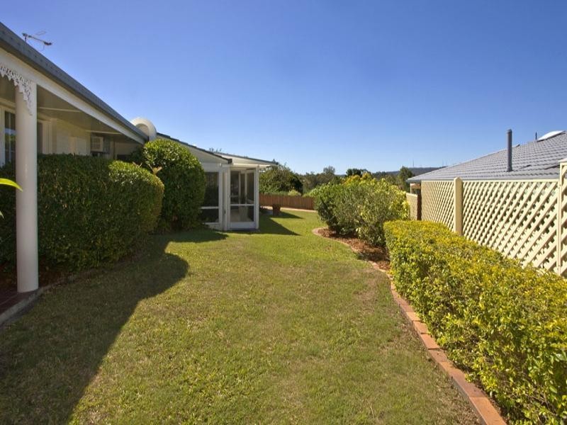 8 Kersley Road, Kenmore QLD 4069