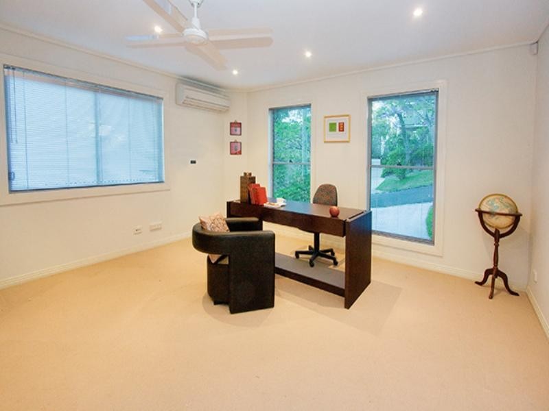 26 Bishop Street, St Lucia QLD 4067