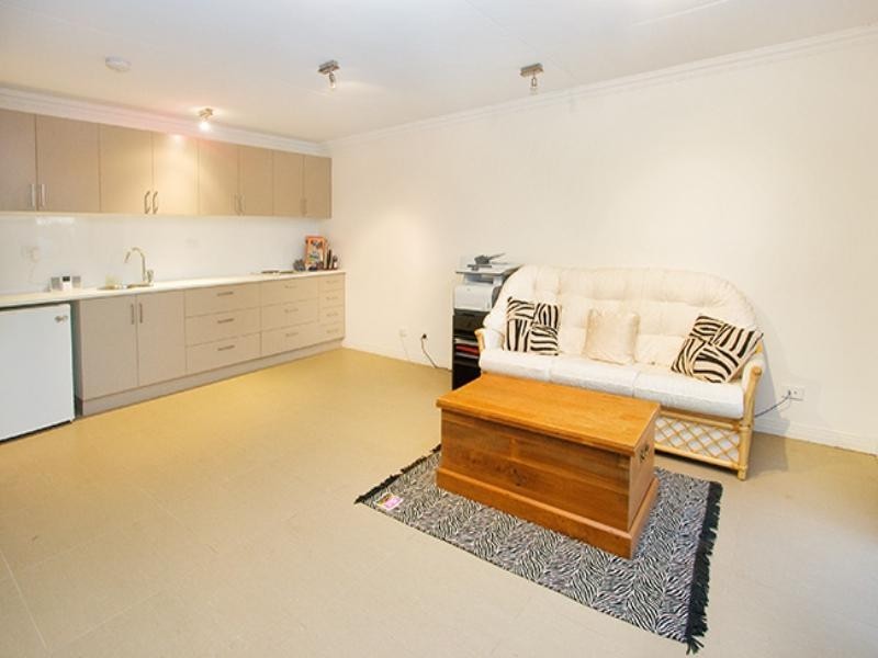 26 Bishop Street, St Lucia QLD 4067