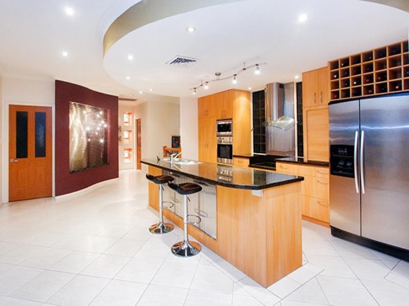 96 Sunset Road, Kenmore QLD 4069