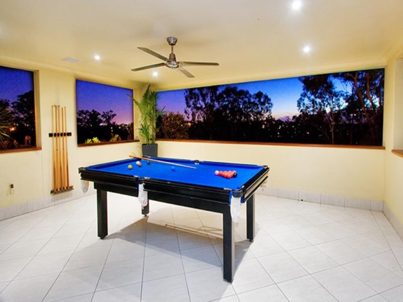 96 Sunset Road, Kenmore QLD 4069