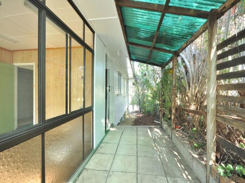 7 Kings Road, Taringa QLD 4068