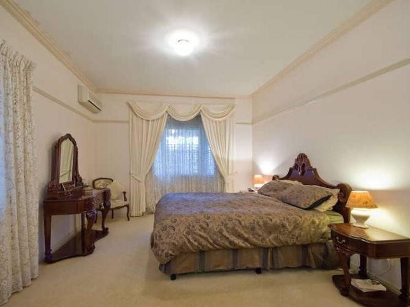 47 Carmody Road, St Lucia QLD 4067