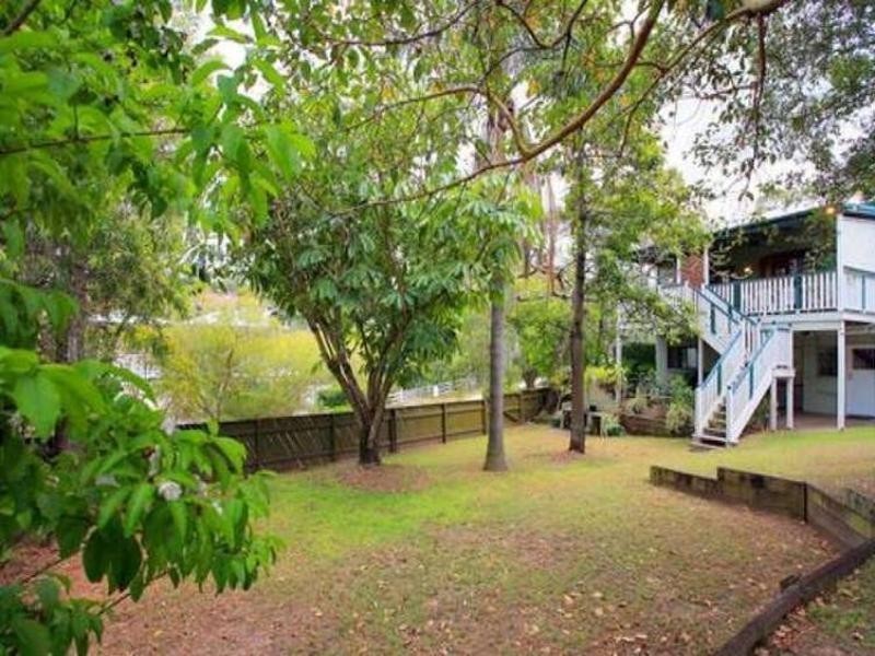 62 Disraeli Street, Indooroopilly QLD 4068