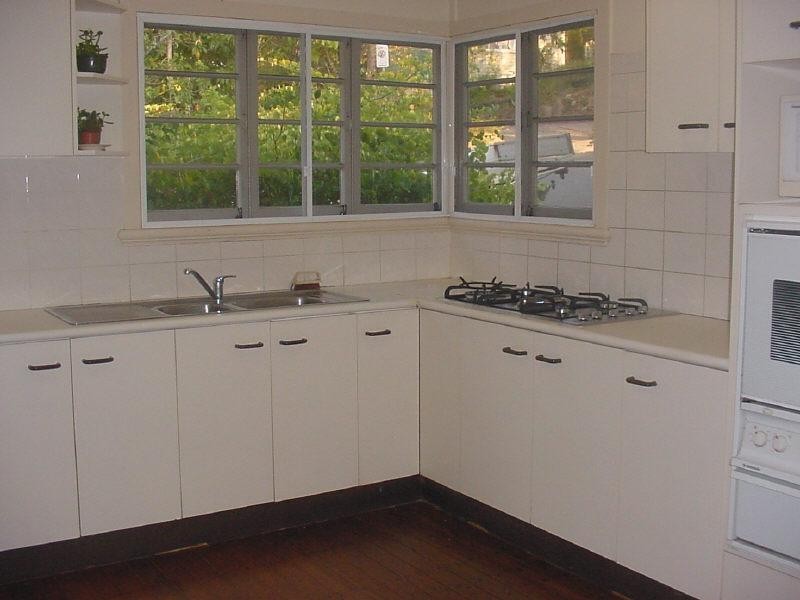 255a Carmody Road, St Lucia QLD 4067