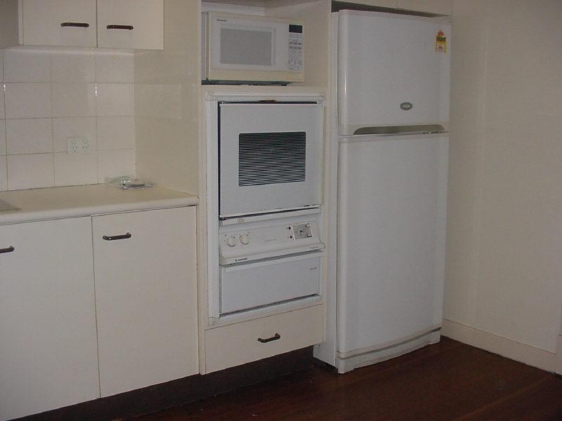 255a Carmody Road, St Lucia QLD 4067