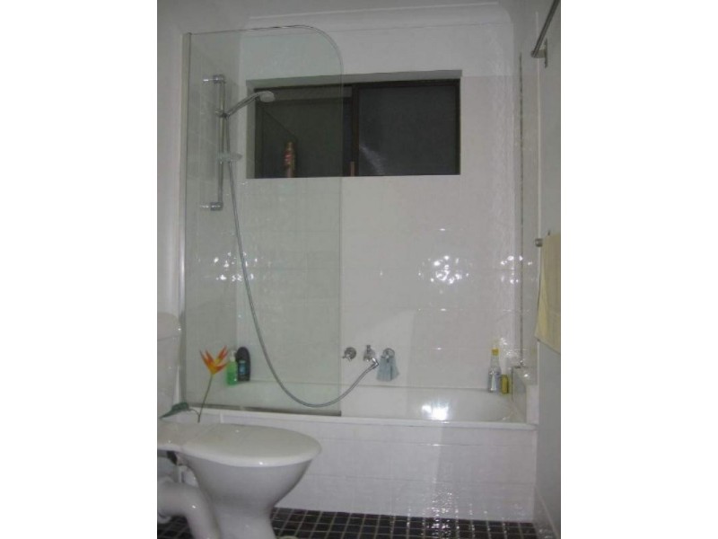 255a Carmody Road, St Lucia QLD 4067