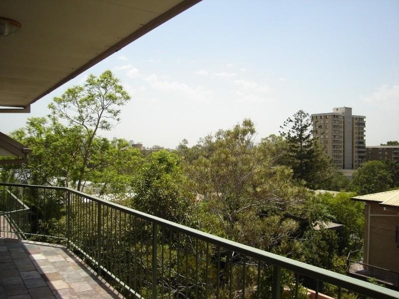 5/22 Armadale Street, St Lucia QLD 4067