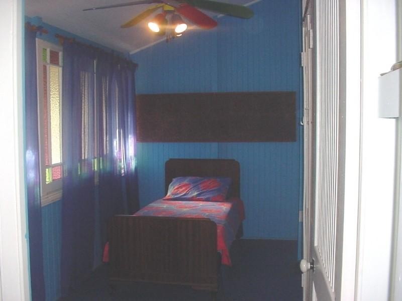 1/22 Warren Street, St Lucia QLD 4067