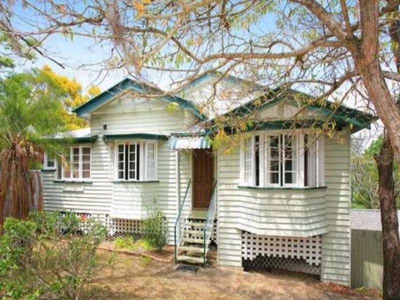 62 Disraeli Street, Indooroopilly QLD 4068