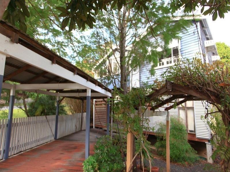 32 Rockbourne Terrace, Paddington QLD 4064