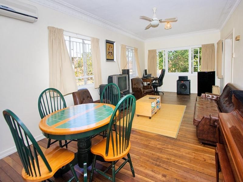 79 Upland Road, St Lucia QLD 4067