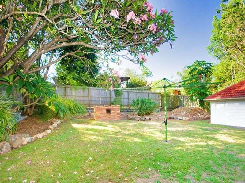 79 Upland Road, St Lucia QLD 4067