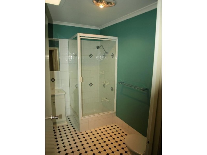 29 Tarbet Street, Kenmore QLD 4069