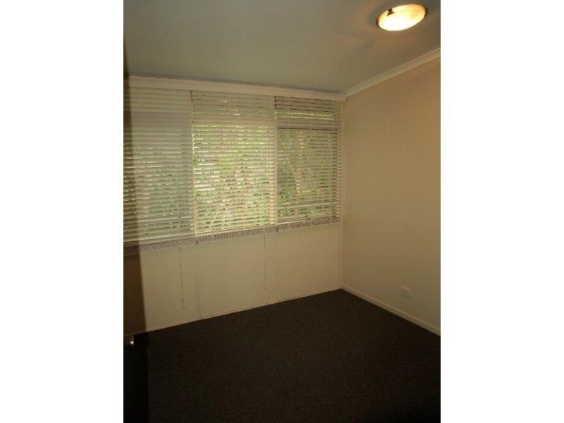 29 Tarbet Street, Kenmore QLD 4069