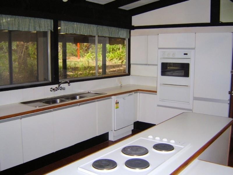 35 Ashburton Street, Chapel Hill QLD 4069