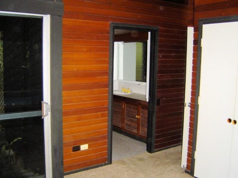 35 Ashburton Street, Chapel Hill QLD 4069