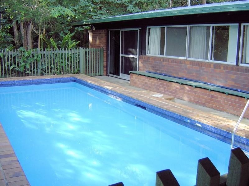 35 Ashburton Street, Chapel Hill QLD 4069