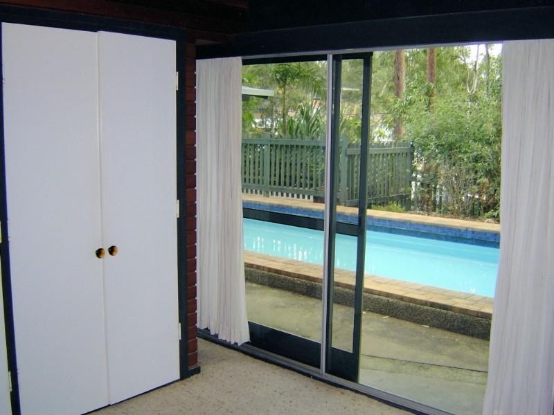 35 Ashburton Street, Chapel Hill QLD 4069