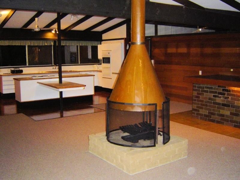 35 Ashburton Street, Chapel Hill QLD 4069