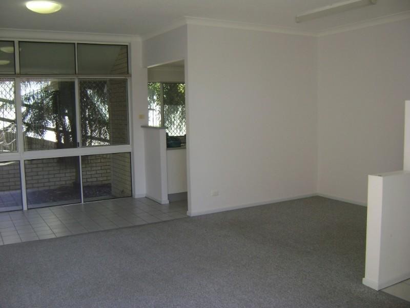 2/51 Nelson Parade, Indooroopilly QLD 4068