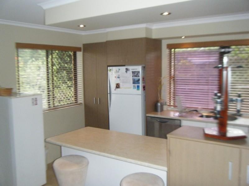 4/60 Depper Street, St Lucia QLD 4067