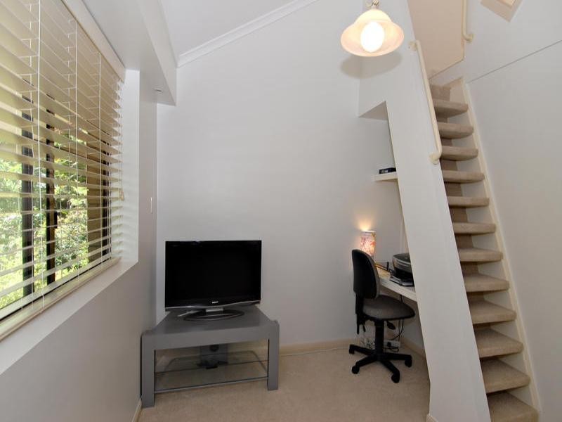 1/120 Whitmore Street, Taringa QLD 4068