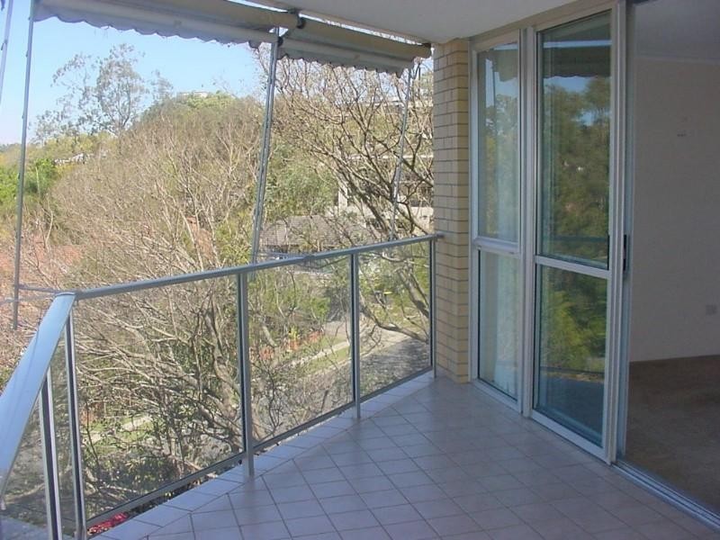 20/82 Sandford Street, St Lucia QLD 4067