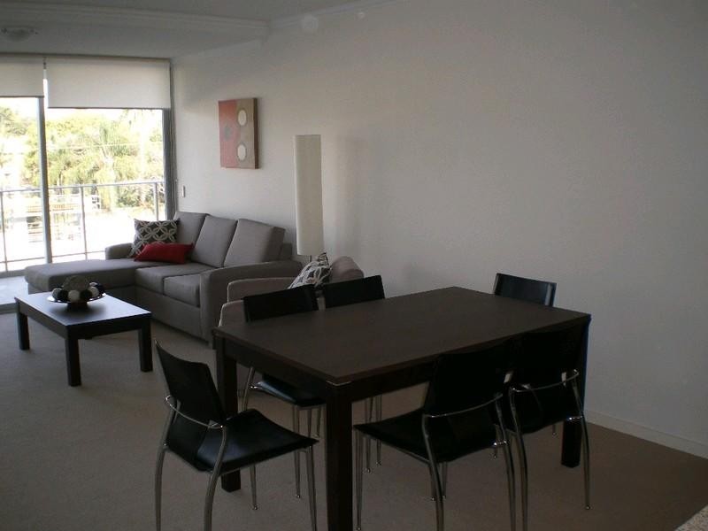 66/101 Clarence Road, Indooroopilly QLD 4068