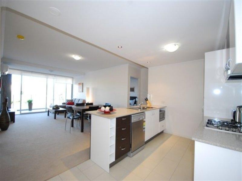 108/95 Clarence Road, Indooroopilly QLD 4068