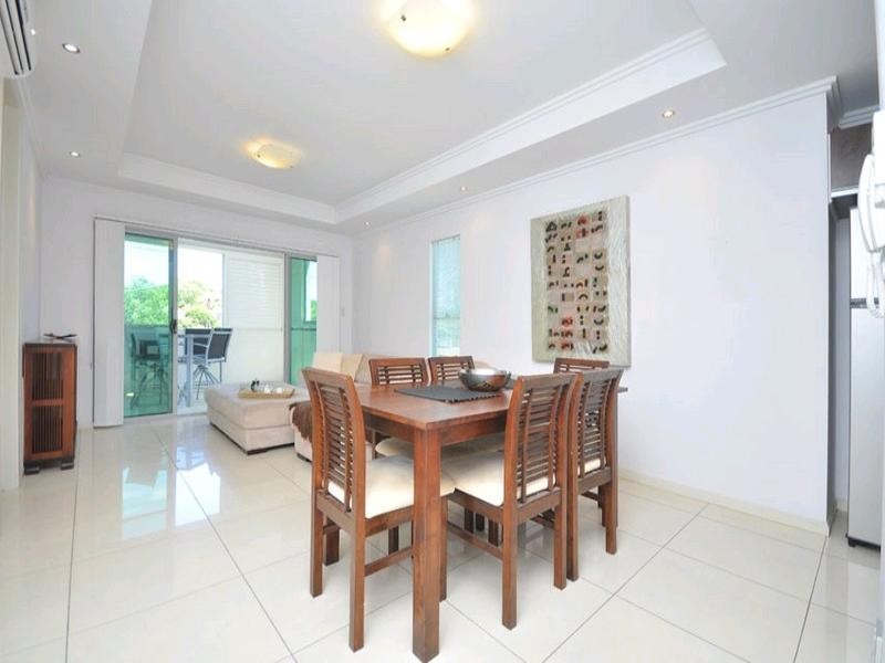 201/28 Dengate Lane, St Lucia QLD 4067