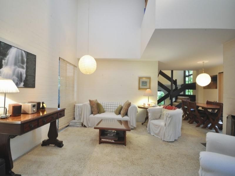 68 Seventh Avenue, St Lucia QLD 4067