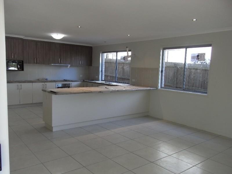 24 Equinox Street, Taringa QLD 4068